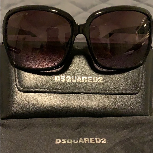 DSQUARED2 Sunglasses - Picture 2 of 4
